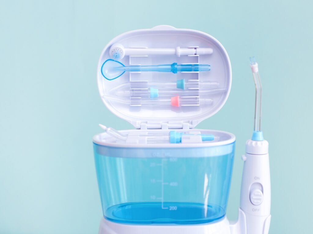 Manutenção e Cuidados com Seu Irrigador Oral: Passo a Passo 4 Manutenção e Cuidados com Seu Irrigador Oral 1
